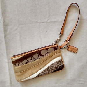 Coach Pouch/Wristlet Tan